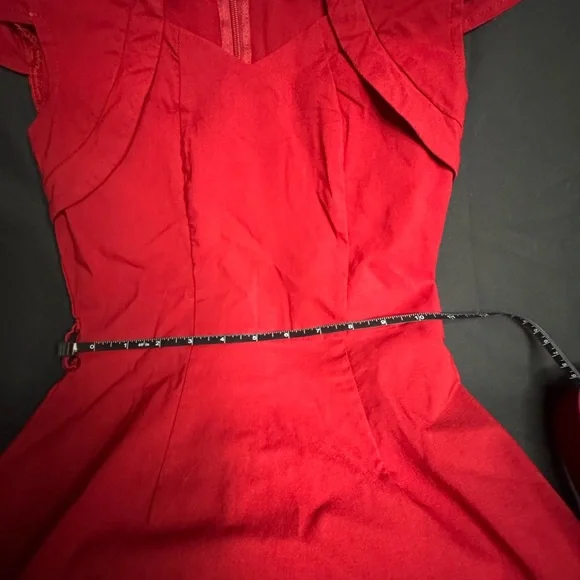 Elegant Red Dress - Picture 2 of 3